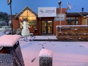 Snowman Lodge and Spa v zimě