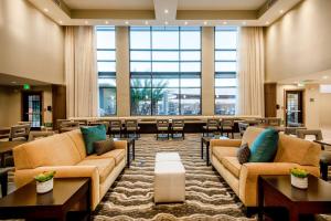 Posezení v ubytování Staybridge Suites - Scottsdale - Talking Stick by IHG