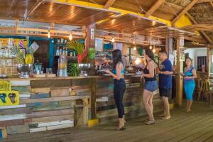 Tetamu yang menginap di Playa 506 Beachfront Hostel