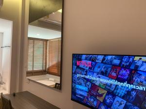 TV a/nebo společenská místnost v ubytování Kaibae Hut Resort