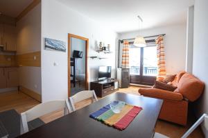 TV a/nebo společenská místnost v ubytování APARTAMENTO IRIS