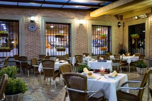 Ресторан / где поесть в Hotel Rural El Jardin