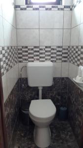 A bathroom at Bajusz Vendégház