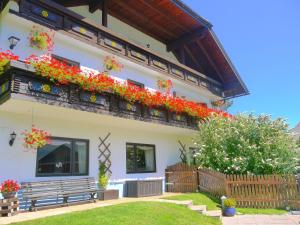 Vonkajšia záhrada v ubytovaní Haus Bellevue