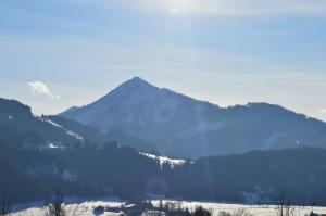 A general mountain view or a mountain view taken from a vidéki vendégházakat