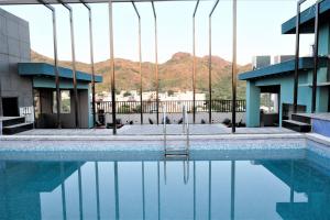 Gallery image of Hotel Suvin Residency with Infinity Pool & Mountain View in Bedla