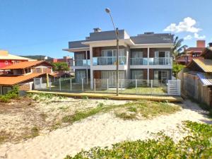 Το κτήριο όπου στεγάζεται  το διαμέρισμα