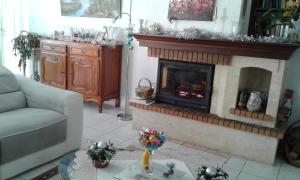 Galeriebild der Unterkunft Les Hirondelles Du Paradis 6 rue des Oiseaux in Beaulieu-sur-Sonnette