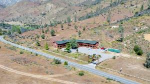Corral Creek Lodge