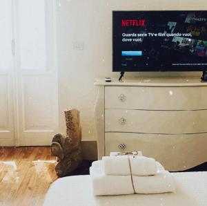 En TV eller et underholdningssystem på La Residenza del Reginale