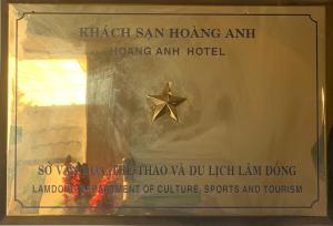Vottorð, verðlaun, skilti eða annað skjal til sýnis á Hoàng Anh hotel