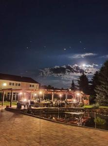 Foto dalla galleria di Hotel Dvůr a Krnsko
