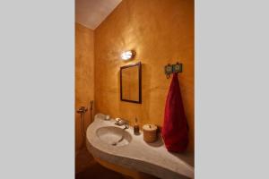 A bathroom at Summer House in Santorini