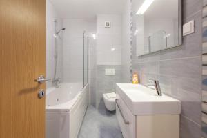 Apartment City Strand tesisinde bir banyo