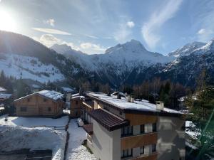 L'établissement Ski in and out with amazing mountain views en hiver