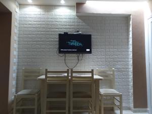TV a/nebo společenská místnost v ubytování Friendly Apartment
