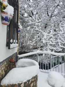 Obiekt Alojamiento Rural Casa Inocente zimą