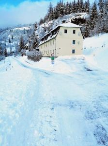 Apartment for your Holiday v zime