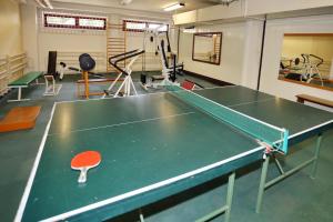 Lauatennis majutusasutuses Hotel SOREA ĎUMBIER või selle läheduses