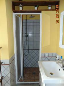 Kúpeľňa v ubytovaní Appartamento I Pini + 37 fotografií