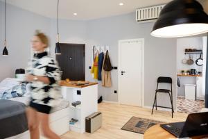 Una cocina o zona de cocina en Courthouse Apartments Slavi