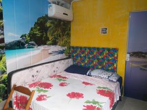 Cama ou camas em um quarto em Morada Sol e Lua Container Guarda do Embaú com Ar condicionado mais 37 fotos