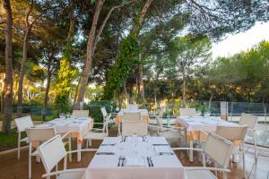 Kép Iberostar Waves Club Cala Barca All Inclusive szállásáról Portopetróban a galériában