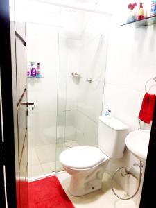 Vonios kambarys apgyvendinimo įstaigoje Quarto - Condomínio