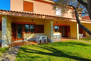 Afbeelding uit fotogalerij van Residence Li Menduli in San Teodoro +38 foto's