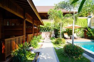 Gallery image of La'villaris hotel & resto in Kuta Lombok