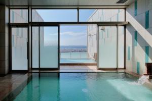 Bazén v ubytování Candeo Hotels Nankai Wakayama nebo v jeho okolí