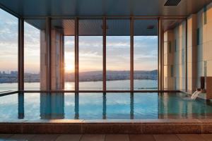 Bazén v ubytování Candeo Hotels Nankai Wakayama nebo v jeho okolí