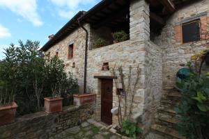 The building in which the holiday home is located