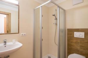 Ένα μπάνιο στο Apartment Hollenze - Gruberhof +16 φωτογραφίες