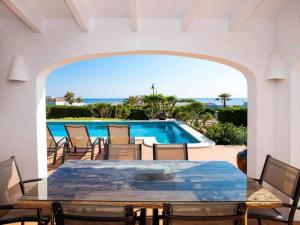 The swimming pool at or close to VILLA BINI ORAN Gran piscina vistas al mar