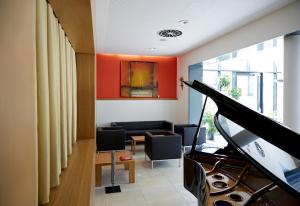 A seating area at Wesenufer Hotel & Seminarkultur an der Donau