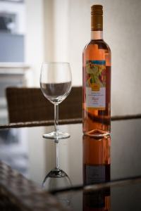 Nápoje v ubytovaní Lido Riviera Sunshine Apartman Balatonlelle