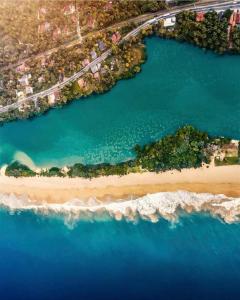 Uma vista aérea de Turtle Paradise Villa