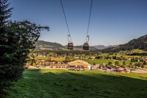 Ein allgemeiner Bergblick oder ein Berglick von der Pension aus