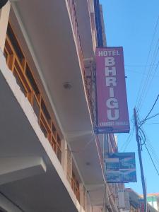 Majutusasutuses Hotel BHRIGU olev sertifikaat, autasu, silt või muu dokument