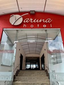 Η πρόσοψη ή η είσοδος του Hotel Varuna