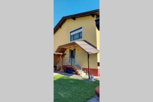 Budynek, w którym mieści się apartament
