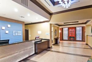 Vstupní hala nebo recepce v ubytování Holiday Inn Express & Suites San Antonio Frost Bank Center by IHG