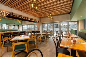 Restaurant o un lloc per menjar a Nesuto Stadium