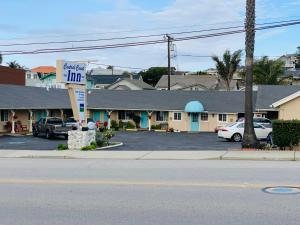 Gallery image of Central Coast Inn in Cayucos
