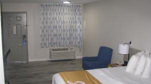 Postel nebo postele na pokoji v ubytování Days Inn by Wyndham Willcox