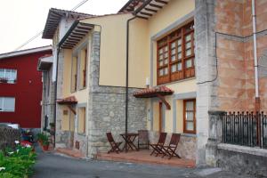 The building in which the country house is located