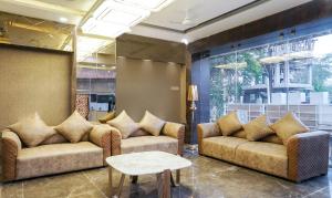 Posezení v ubytování Treebo Hotel A1