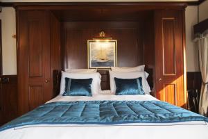 Uma cama ou camas num quarto em Hotel Bucintoro