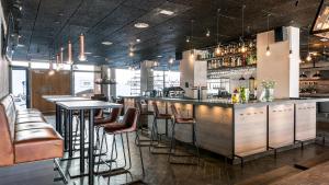 Lounge nebo bar v ubytování Langley Hôtel Tignes 2100